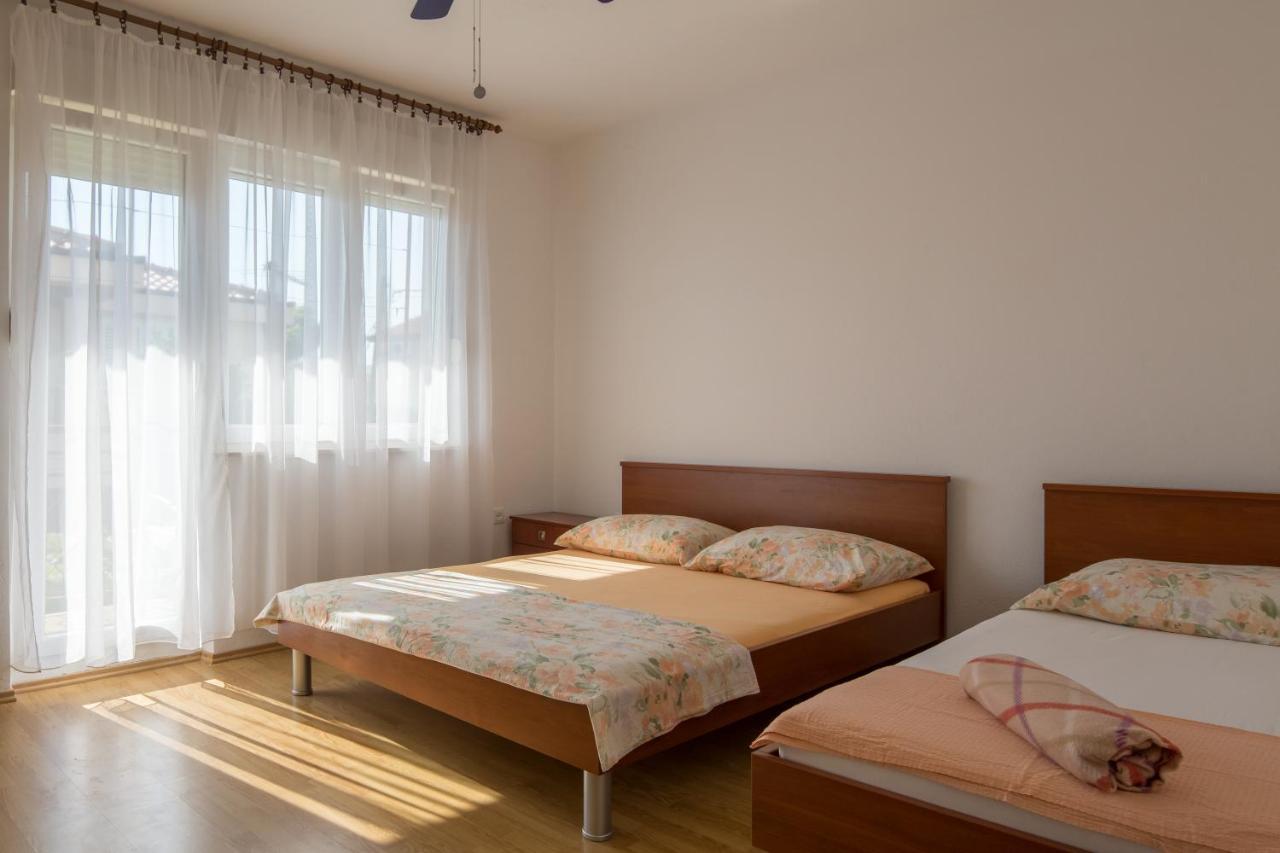 Apartment Pepica โตรกีร์ ภายนอก รูปภาพ